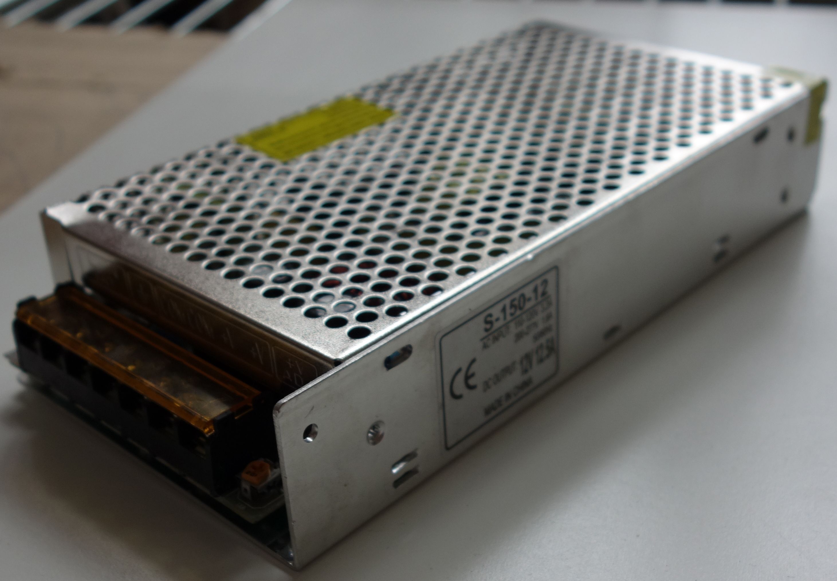 Produit — Transformateur 12V 150W