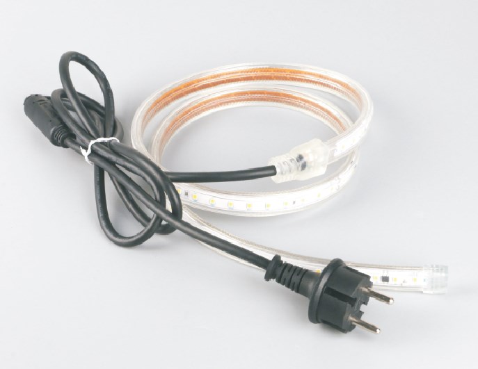 Produit — Ruban LED 220V 60 Led/m 840L/m 3000K 100m garantie 2 ans