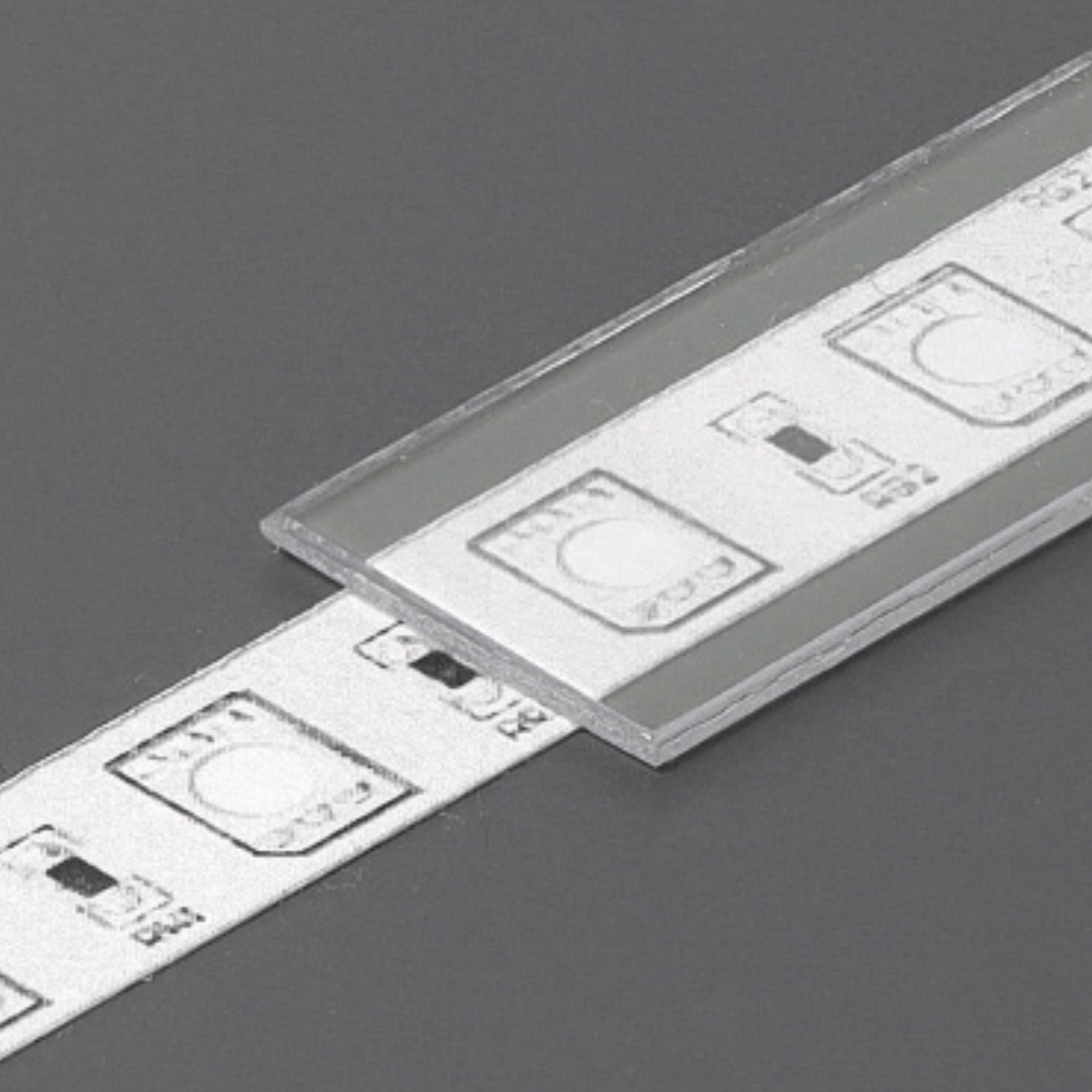Produit — Diffuseur J 2m transparent